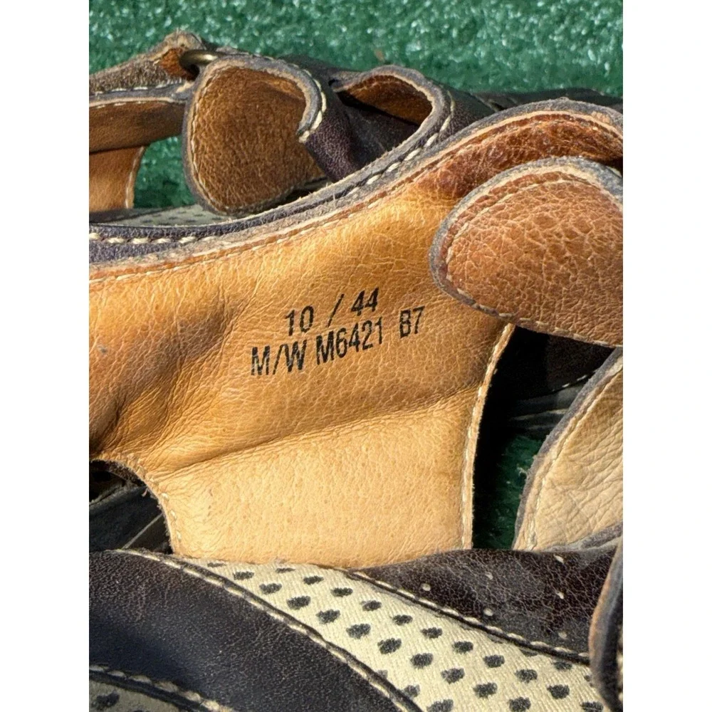 Born Sandals Mens Size 10 US 44 EU Brown Leather Fisherman Comfort Shoe Strappy